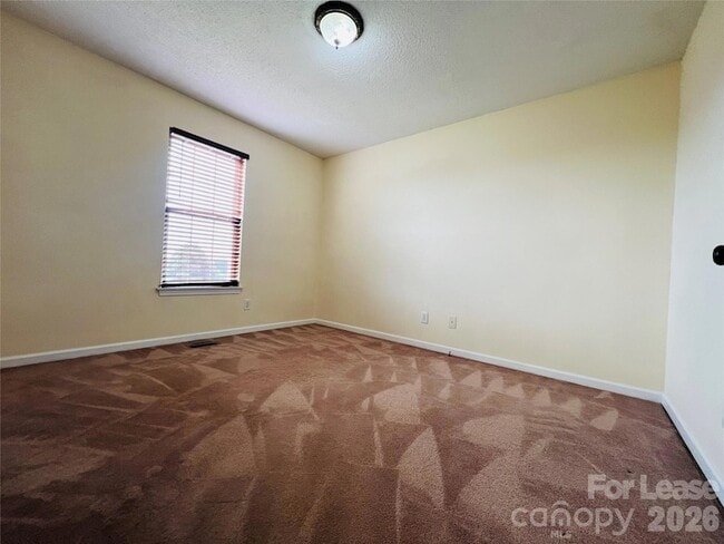 Building Photo - 2050 Rocketts Way