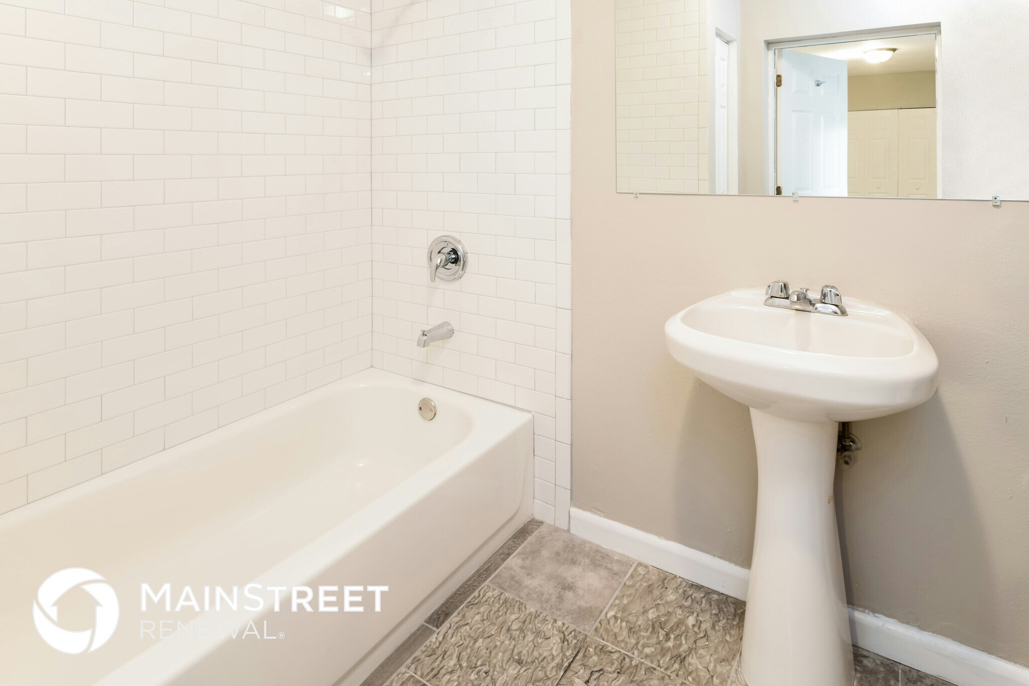 Building Photo - 7503 N Dartmouth Ave