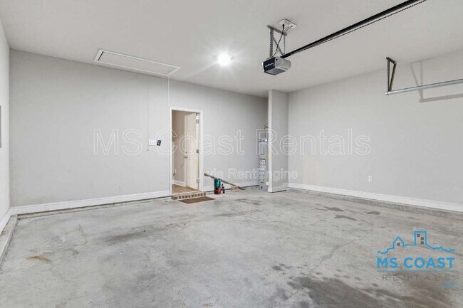 Building Photo - 10536 Sweet Bay Dr