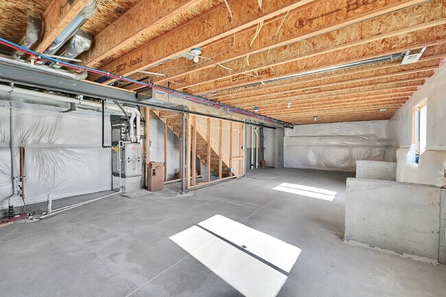 Building Photo - $3,340.95 - 5 Bed, 3 Bath Home in Thornton with Cozy Fireplace and Fenced-in Yard