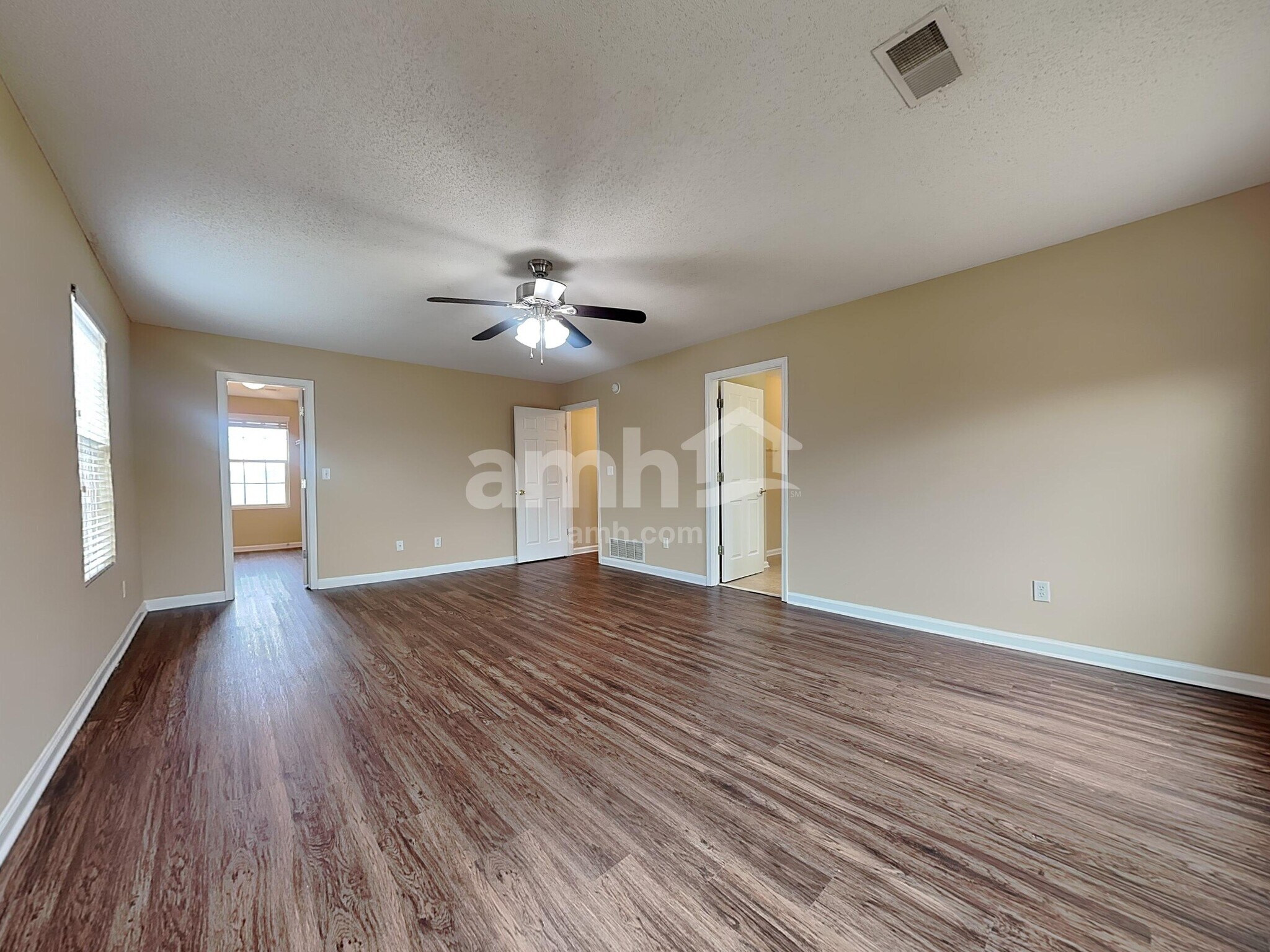 Building Photo - 10098 Chariden Dr