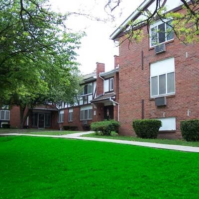 Primary Photo - Auburn Manor Apartments