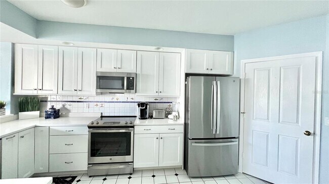 Building Photo - 4981 Bacopa Ln S
