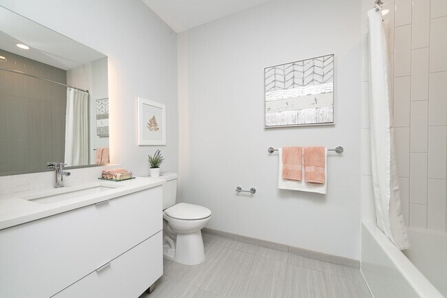 Building Photo - 5 Lisbon St