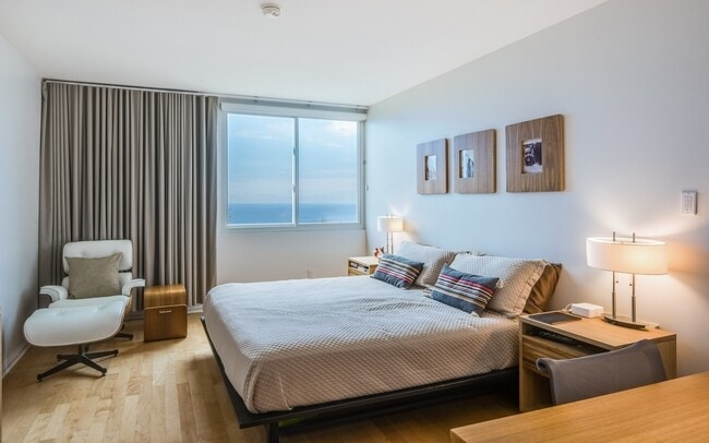 Building Photo - Big Ocean View 2 Bedroom