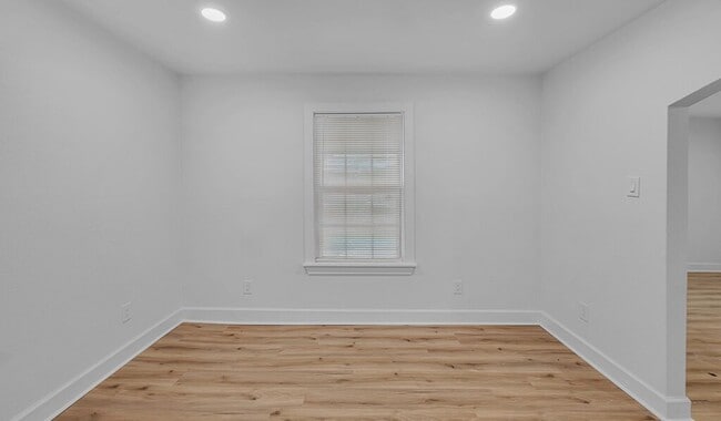 Building Photo - 2525 Cole Ave