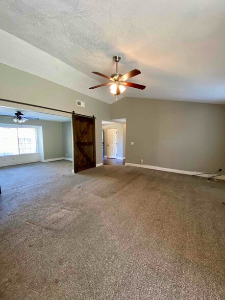 Building Photo - 3073 Fowler Ave