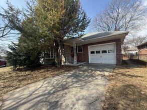 Building Photo - 164 Terrace Ave