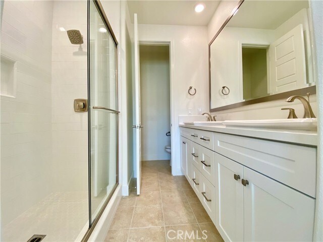 Building Photo - 18303 Iris Ln