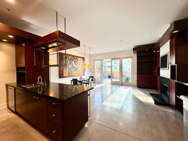 Primary Photo - FURNISHED LUXURY TOP-FLOOR 2BR/2.5BA PENTH...