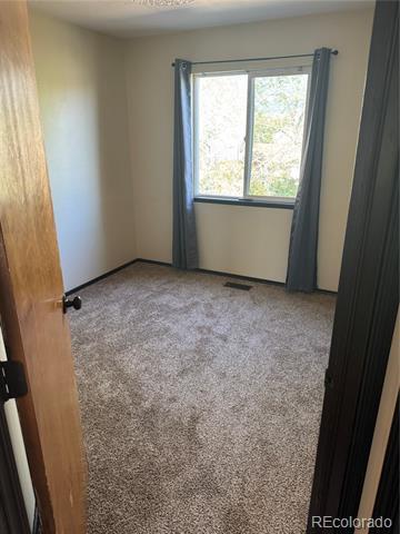Building Photo - 6590 Sproul Ln