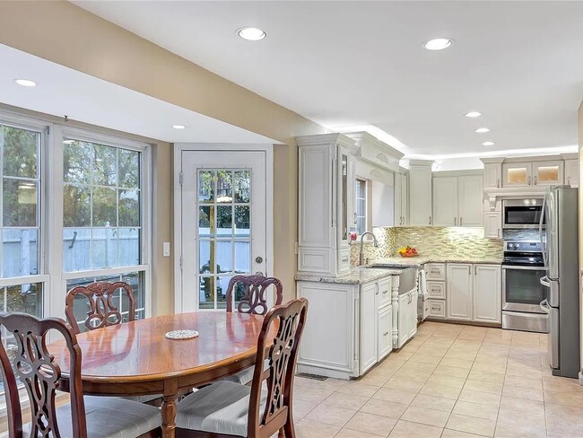 Building Photo - 4829 Christoble Dr