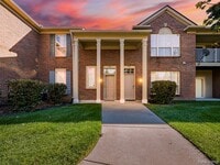 Building Photo - 8208 Chesapeake Cir