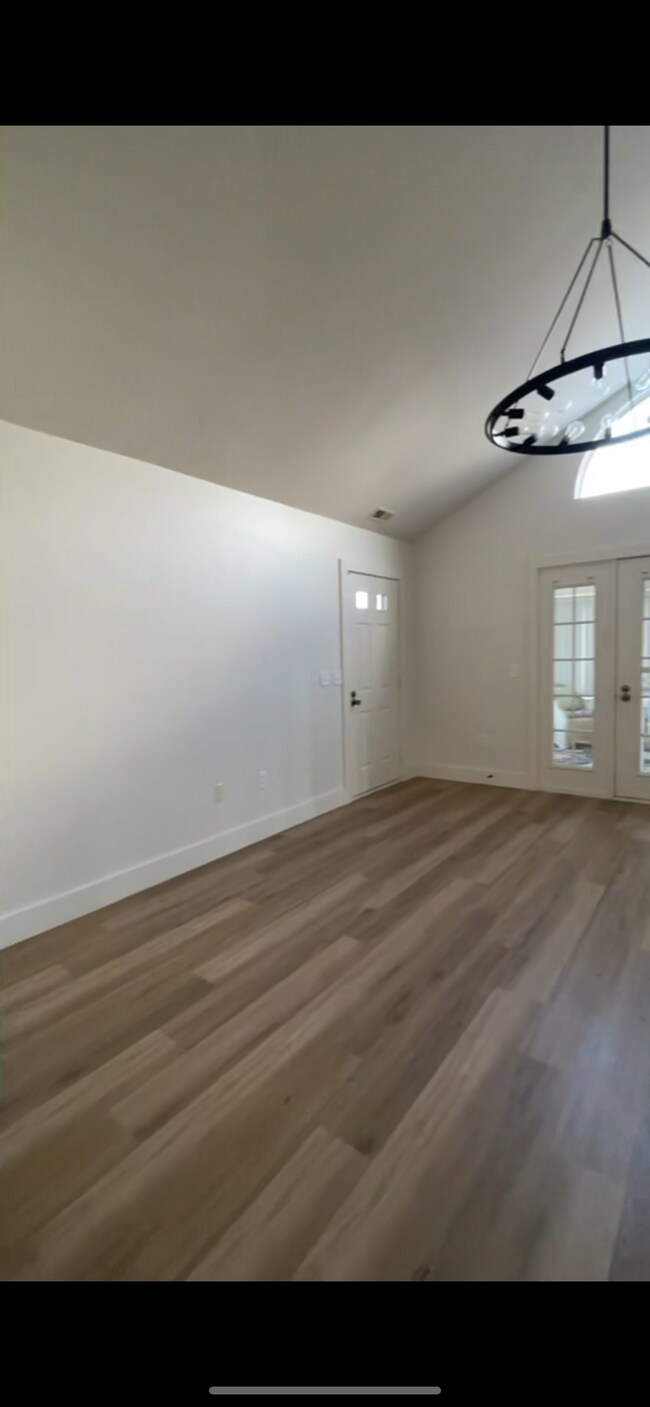 Building Photo - 500 Dandy Brush Ln W