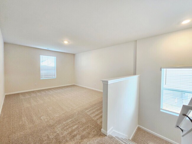 Building Photo - NEW 4- Bedroom Home With Loft, Bonus Room and Fenced Backyard