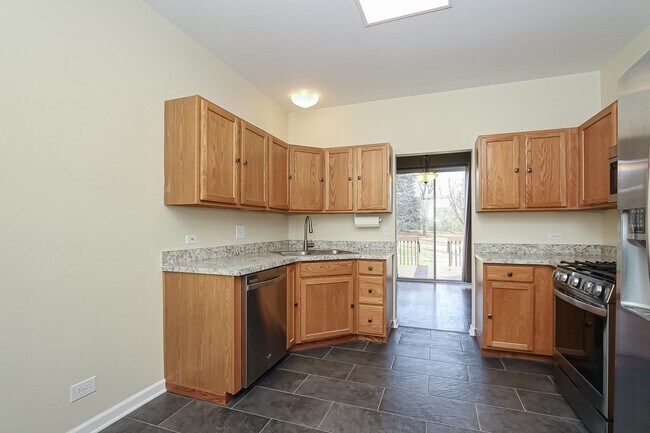 Building Photo - 39759 N Tee Side Ct