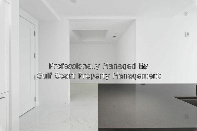 Building Photo - 111 S Pineapple Ave