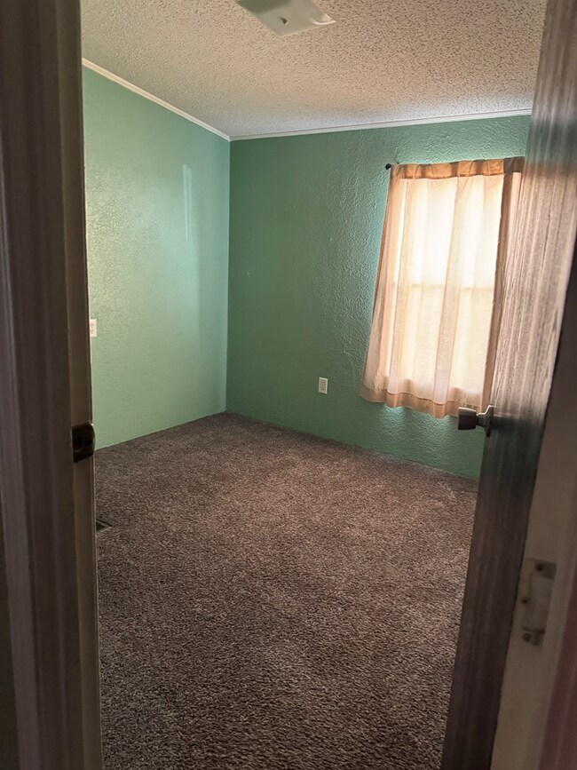 Building Photo - 9724 W 3rd St