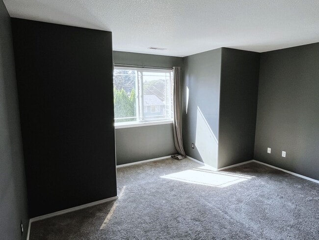 Building Photo - 3-Bedroom Home in vibrant Kenton neighborh...