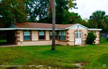 Building Photo - 1390 S Park Ave