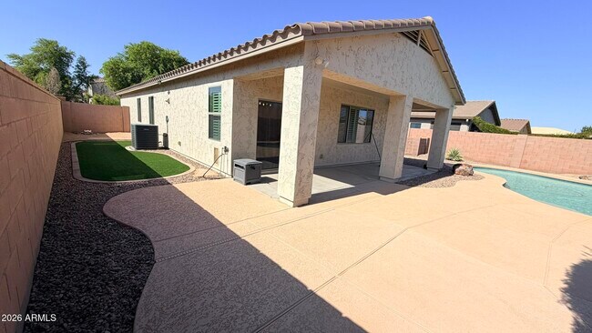 Building Photo - 40750 W Colby Dr