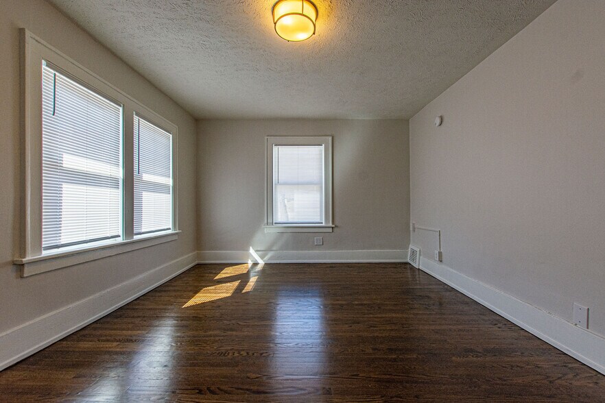 Building Photo - 3812 Dodge St