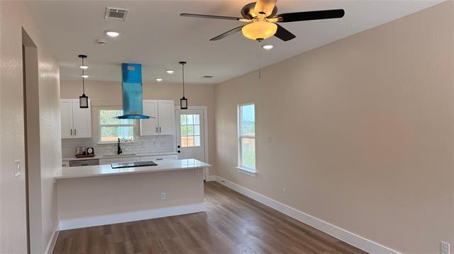 Building Photo - 2619 Creekview Dr