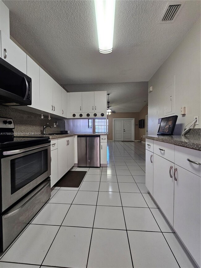 Building Photo - 8905 NW 121st St