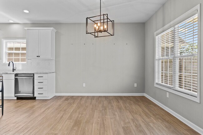 Building Photo - 2681 Rockaway Pl