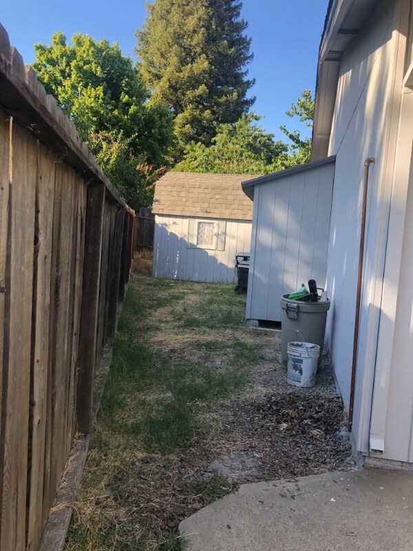 Building Photo - 7024 Woodmore Oaks Dr