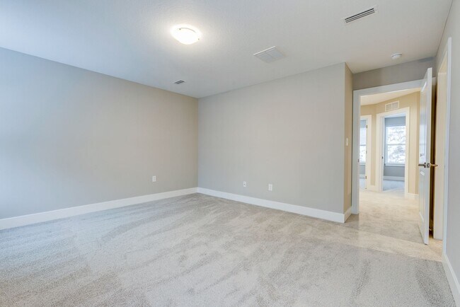 Building Photo - 4005 Stefano Dr