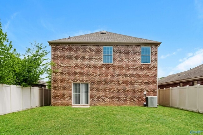 Building Photo - 120 Darrow Creek Dr