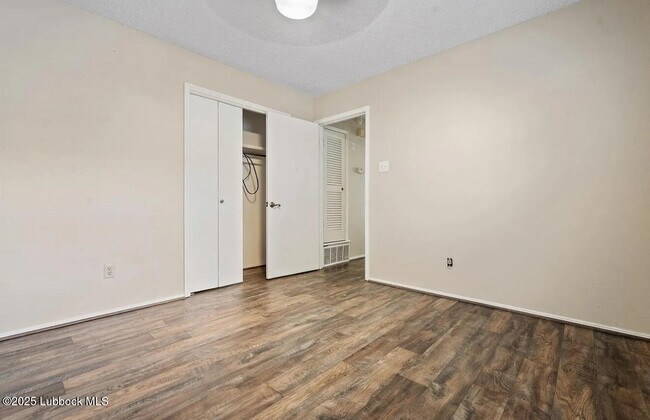 Building Photo - 4221 53rd St