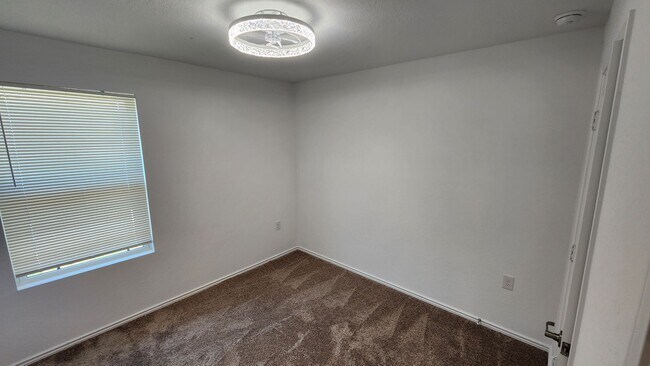Building Photo - VIDA SUBDIVISION / San Antonio A&M steps away- spacious 4-bedroom, 2-bathroom house