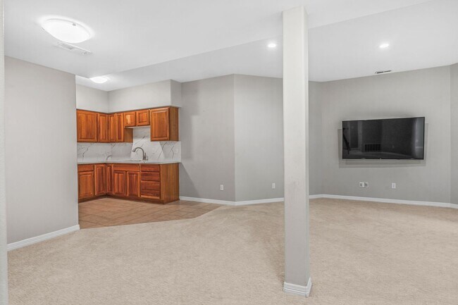 Building Photo - Luxury 4 bed 4 bath home in Lakemont, Bellevue