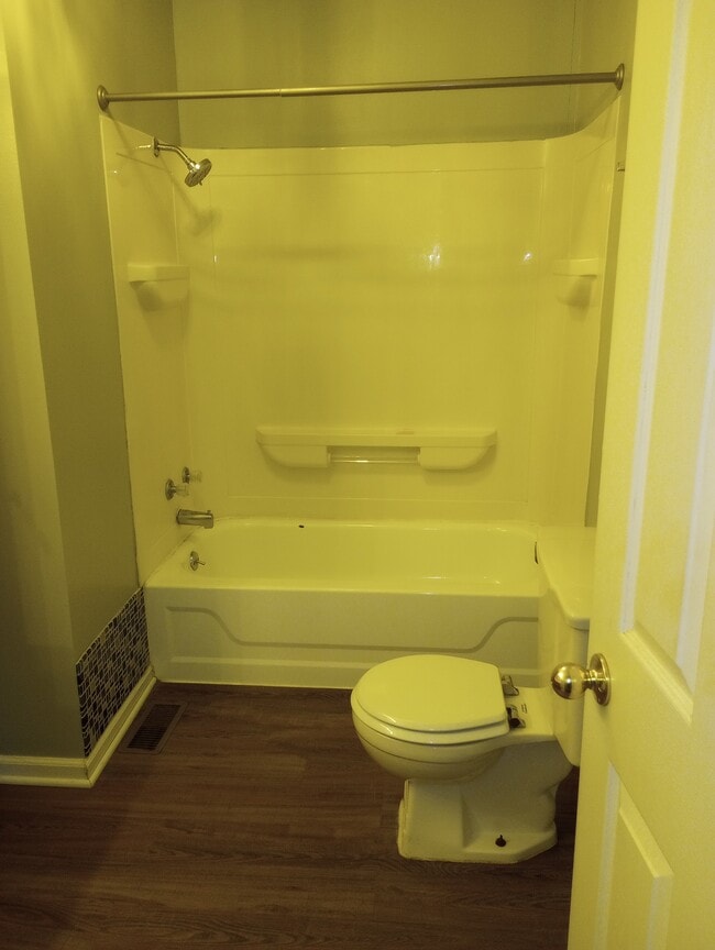 Building Photo - 24 NW 525th Rd