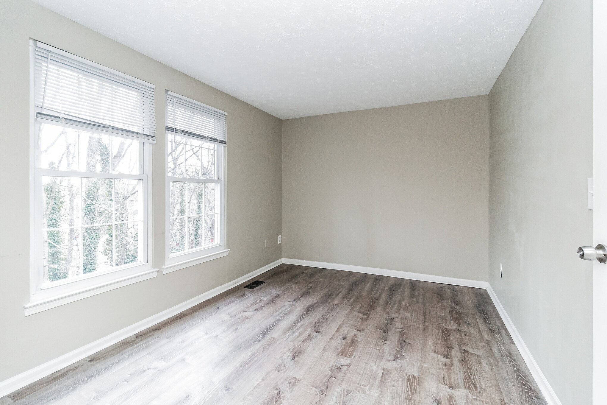 Building Photo - 1933 Belmont Ridge Ct