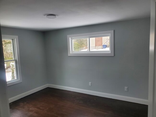 Building Photo - 41 Easy St