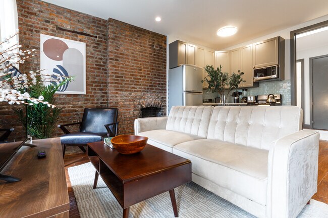 Building Photo - 346 W 52nd St