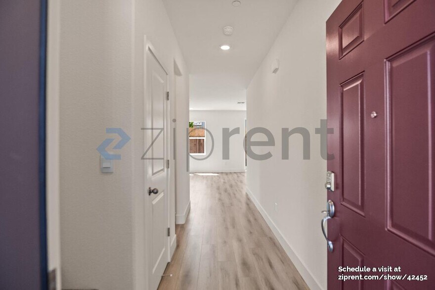 Building Photo - 24771 Manzanita Dr