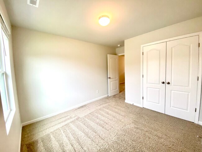 Building Photo - 793 Conductor Ct