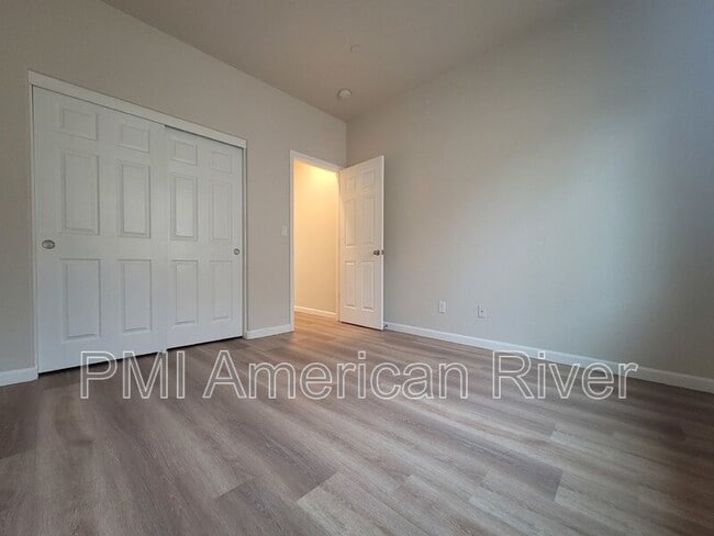 Building Photo - 8143 Crystal Walk Cir