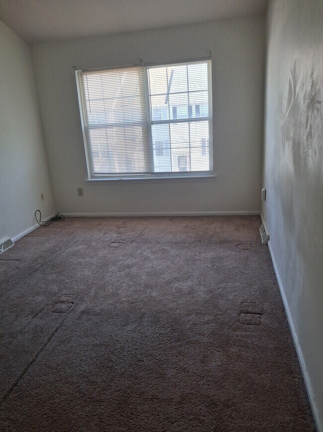 Building Photo - 136 Wimbledon Ct