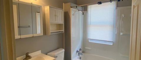 Building Photo - 1124 18th Ave