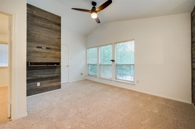 Building Photo - 1112 Sundrop Pl