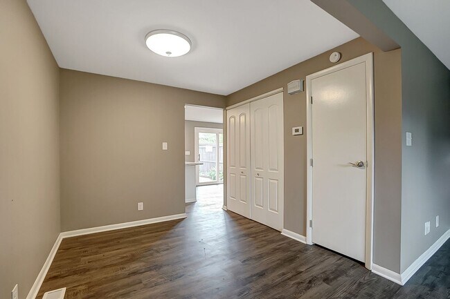 Building Photo - 1212 Georgetown Ct