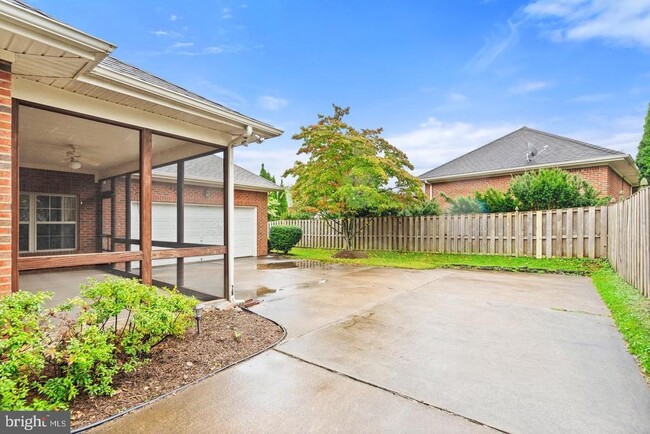 Building Photo - 188 Brittany Ln