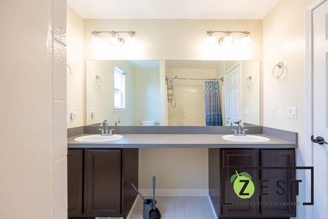 Building Photo - OPEN HOUSE SATURDAY AUGUST 2ND 2025 10-11A...