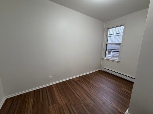 Building Photo - 64 Cottage St