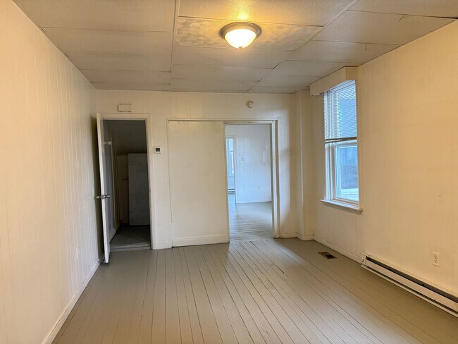 Building Photo - 225 N 3rd St